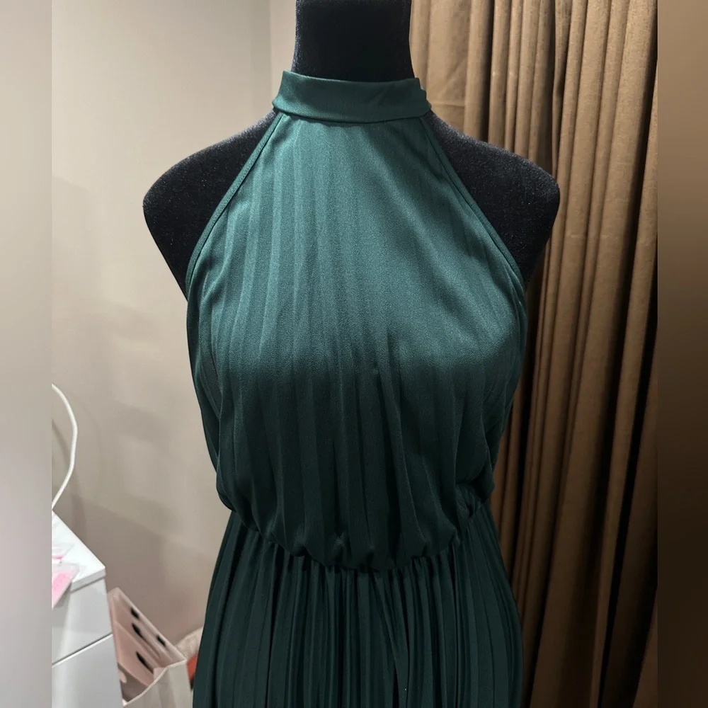 ASOS Forest Green Halter Pleated Maxi Dress - Picture 2 of 6